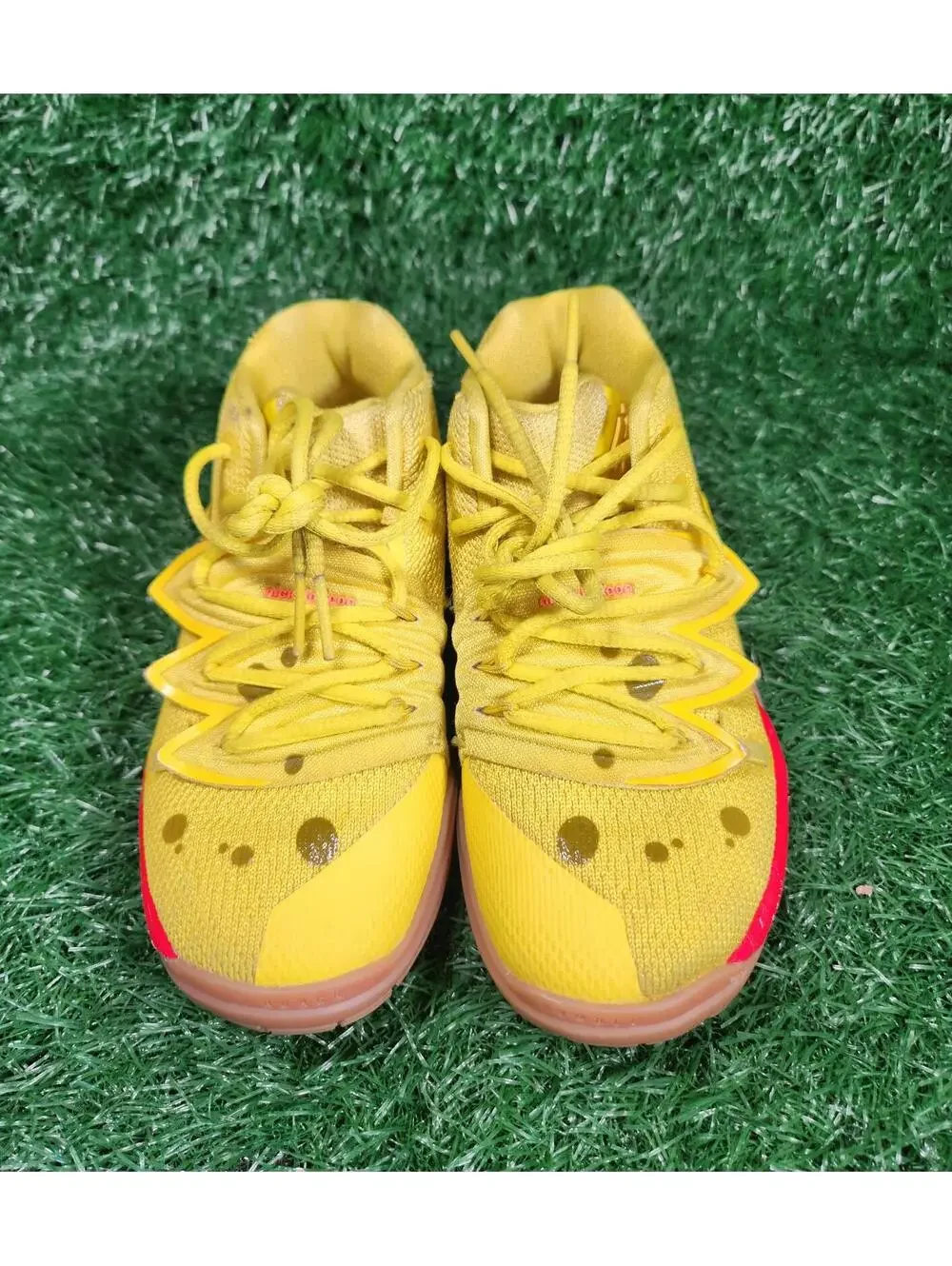 Size 11C- Nike Kyrie 5 x SpongeBob SquarePants Mid 11C Children Sneakers Shoes